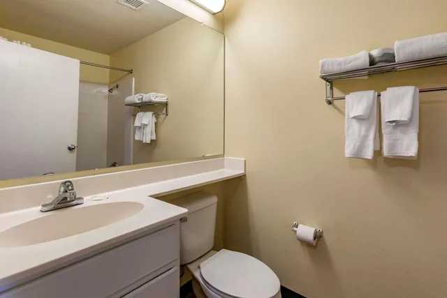 Room, Queen Bed, Suburban Studios Albuquerque Uptown 2/2
