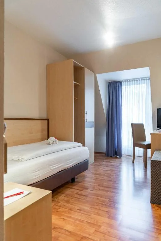 غرفة بزنس مفردة، Astoria Comfort 1/3