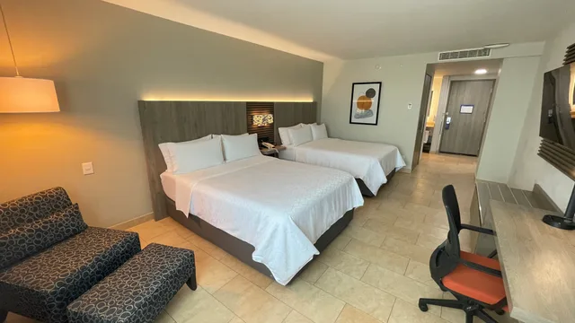 غرفة بسريرين مزدوجين، Holiday Inn Express Merida 1/10