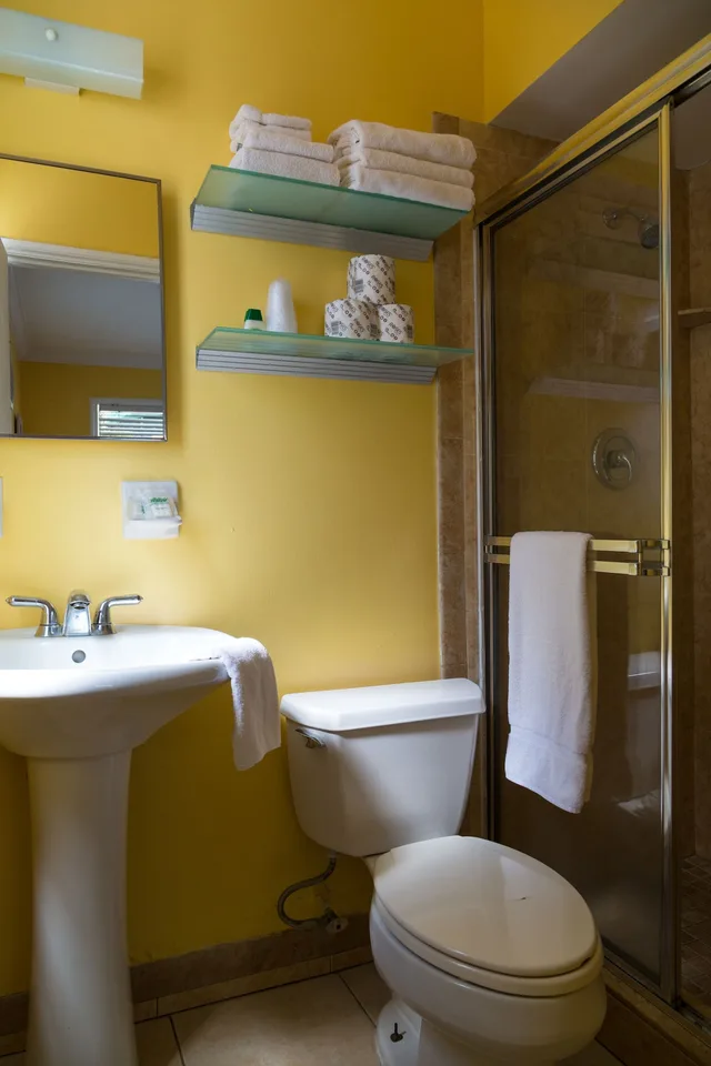 غرفة بسريرين كوين، Riptide Oceanfront Hotel 7/7