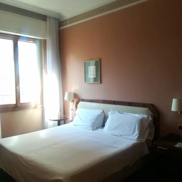 غرفة قياسية بسرير كوين، Hotel Bristol Milano 2/5