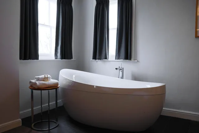 جناح جونيور بسرير كوين، Malmaison Cheltenham 4/4