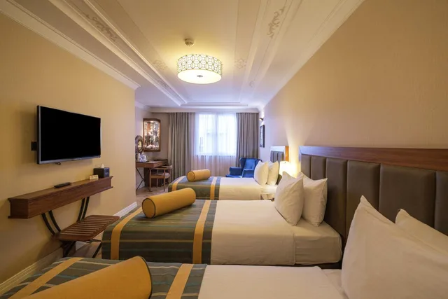 غرفة ديلوكس ثلاثية، Golden Age Hotel Taksim 8/8