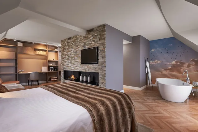 Sunrise, Suite, King Bed، Van Der Valk Hotel Groningen Westerbroek 1/2
