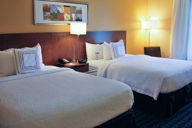 غرفة بسريرين كوين لذوي الإعاقة، Fairfield Inn Kansas City Downtown Union Hill By Marriott 2/4