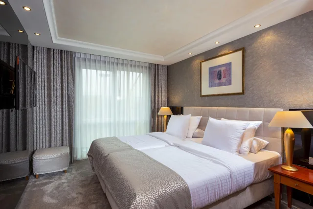 جناح بسرير كوين، Maritim Hotel Wurzburg 1/1