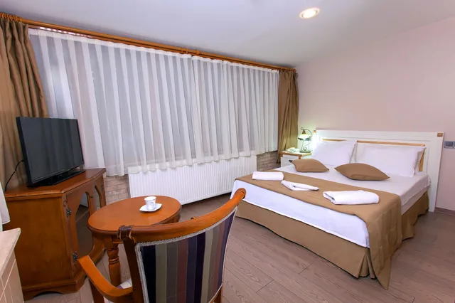 غرفة قياسية بسرير مزدوج، Saba Hotel 5/8