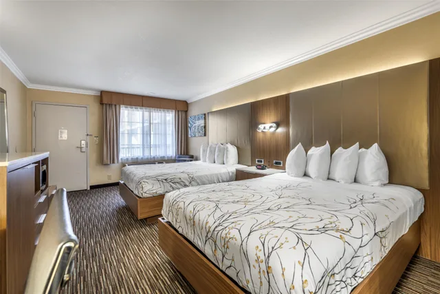 غرفة بسريرين كوين في طابق مرتفع، Best Western Airpark Hotel - Los Angeles LAX Airport 1/7
