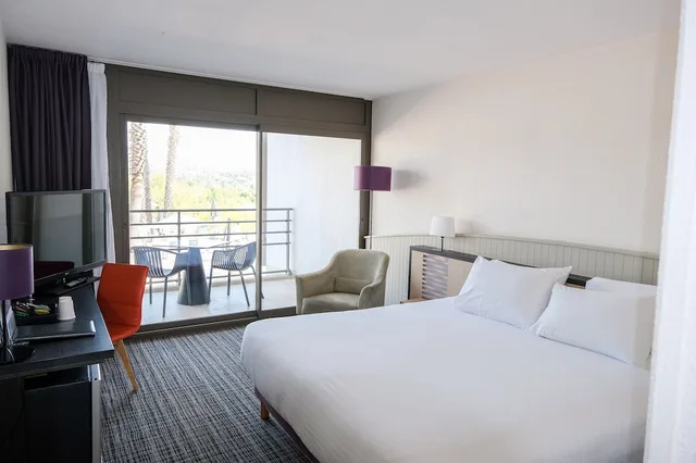 Superior, Double Bed, Partial Sea View, Thalazur Antibes - Hotel & Spa 4/6