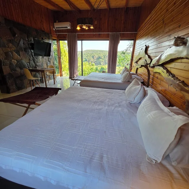 Superior, King Bed, Tupa Lodge 7/10