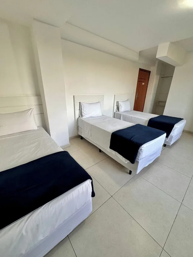 غرفة قياسية بثلاثة أسرّة، HOTEL SERRA NEGRA 1/1
