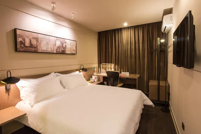 غرفة سوبيريور بسرير كوين، Jinjiang Inn Select (Shanghai Pudong Airport) 1/1