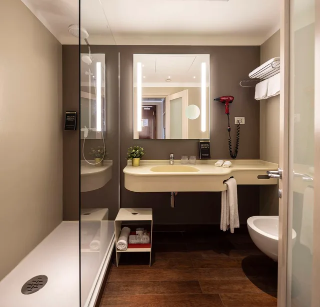 غرفة عائلية بسرير كينج وسرير بطابقين، Best Western Plus City Hotel 10/10