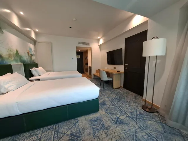 غرفة بريميوم ديلوكس بسريرين مزدوجين، The Heritage Hotel Manila 2/9