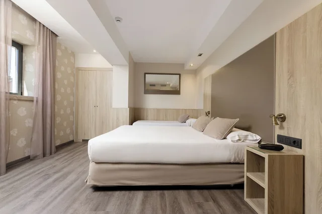 Room, Triple, Single, Double Bed, Civera 11/16