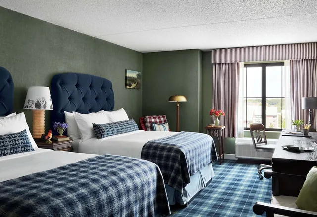 Room, 2 Queen Beds, Graduate by Hilton Storrs 1/1