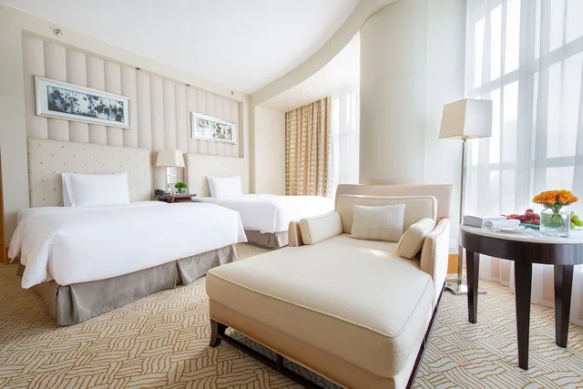 جناح كلوب بريميير بسرير مزدوج بغرفة نوم واحدة، Ritz Carlton Financial Street 1/6