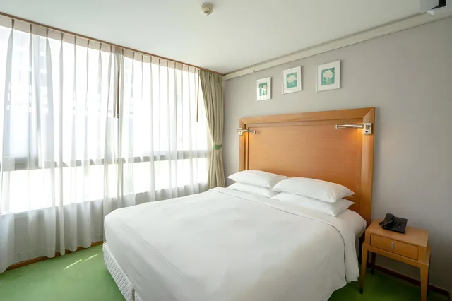1 Bedroom, Suite, King and Twin Beds, At Ease Saladaeng By Aetas 2/2