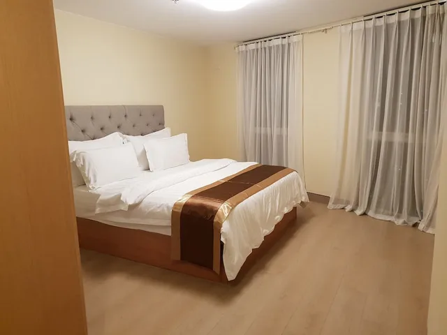 شقة عائلية بسرير كينج وسرير كوين بإطلالة على القناة بغرفتي نوم، Luxe In Venice - The Venice Residences 1/5