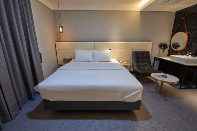 غرفة بريميوم بسرير مزدوج، West In Hotel 4/10
