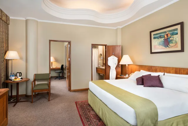 جناح جونيور بسرير كينج، PALACE GUAYAQUIL 1/3