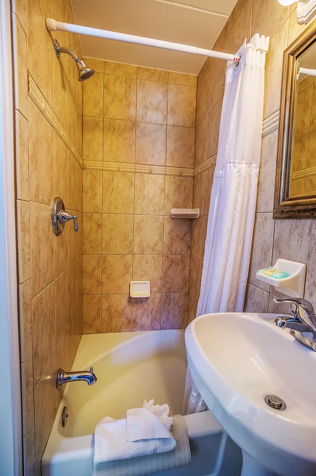 استوديو أساسي بسرير كينج مع أريكة بمطبخ صغير، Paradise Ocean Front Resort 3/6