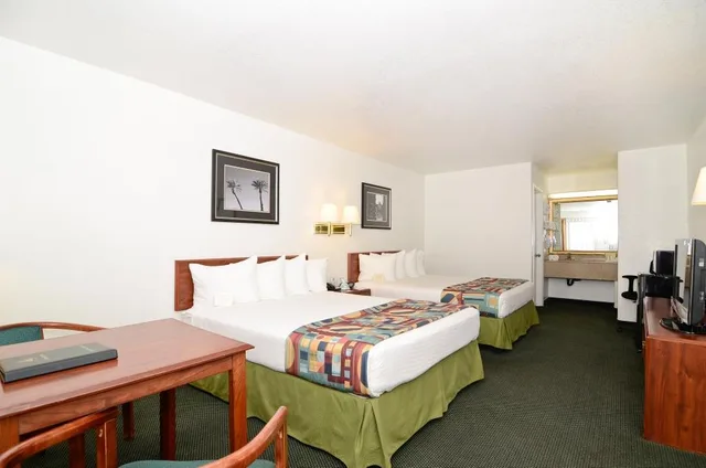 غرفة بسريرين كوين، Best Western Colorado River Inn 1/6