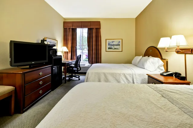 غرفة بسريرين كوين لذوي الإعاقة، Hampton Inn Suites Charleston West Ashley 5/10