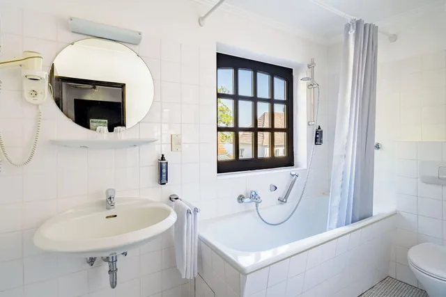 غرفة قياسية بسرير مزدوج، rugs HOTEL Koln 5/7