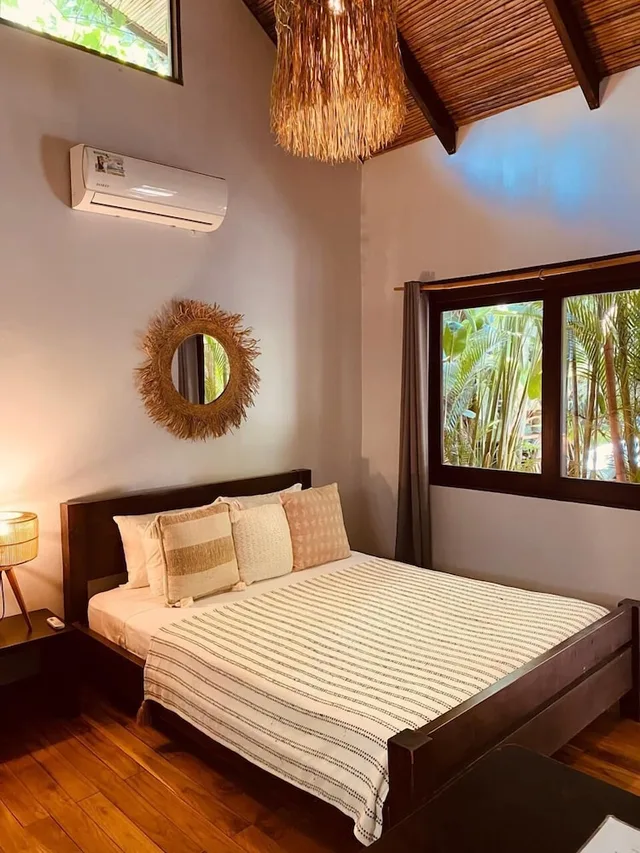 Studio, Queen Bed, Beach Side, Kitchen, Lua Villas 2/8