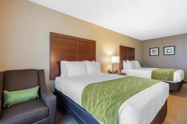 غرفة قياسية بسريرين كوين، Comfort Inn & Suites At Crossplex Village 3/10