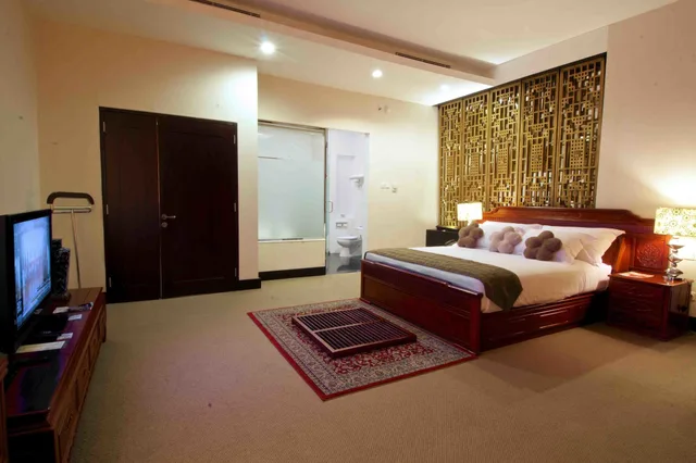 جناح رئاسي بسرير كينج، Merlynn Park Hotel 4/9