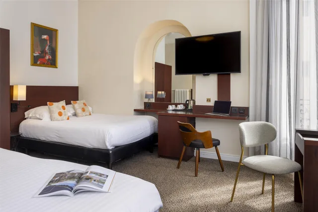غرفة بريستيج بسرير كينج وسرير مزدوج، Best Western Plus Hotel Brice Garden 8/10