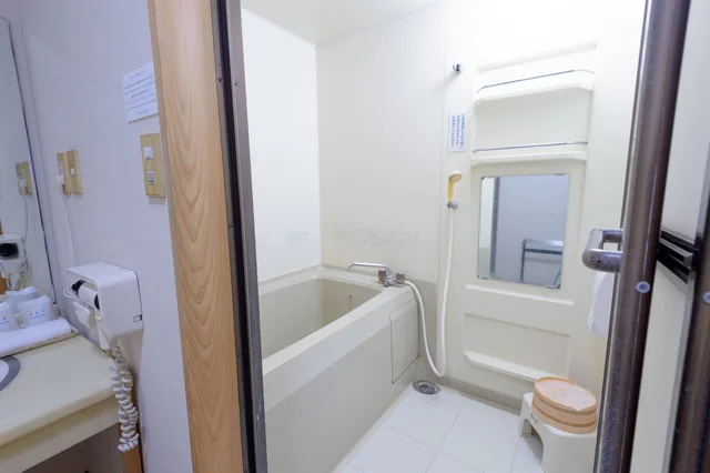 غرفة يابانية تقليدية بفرشتي فوتون بإطلالة على المدينة، Umino hotel Hajime 1/2