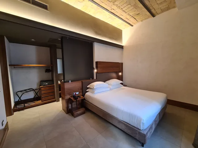 جناح، Gasometer Urban Suites 1/3