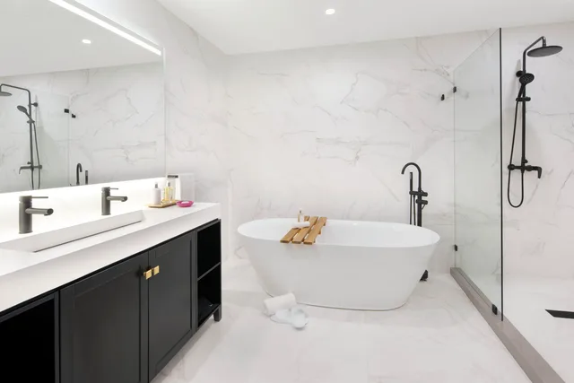 Swim Up, Junior Suite, Luxury, Ocean Front، O2 Beach Club And Spa 1/1