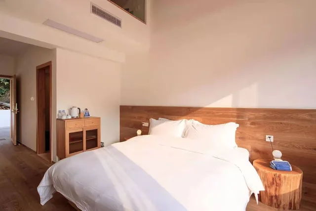 دوبلكس عائلي بسرير كوين بإطلالة على الجبل بشرفة بغرفتي نوم، Hangzhou Moju Boutique House 3/9