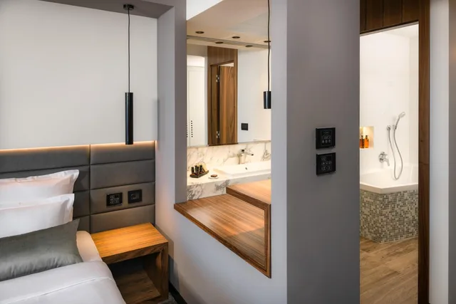 Deluxe, Double Bed, Lateral Side Sea View, Hotel Ani - Adults Only 4/5