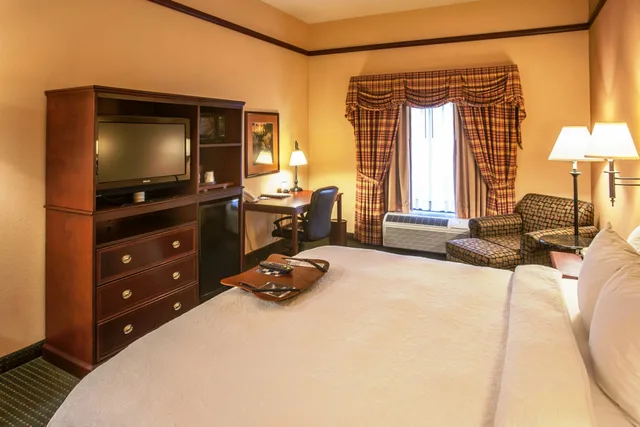 غرفة قياسية بسرير كينج، Hampton Inn Suites Stillwater 3/4
