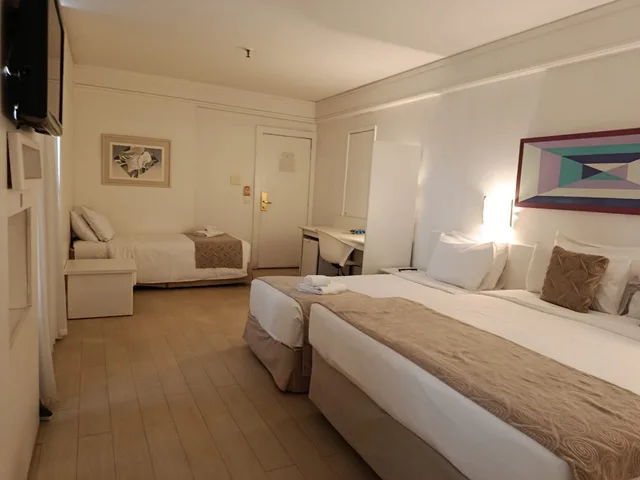 غرفة سوبيريور رباعية، Boulevard Plaza Hotel 2/10