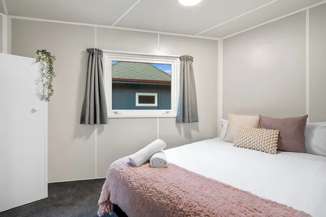 غرفة بسرير مزدوج وسرير بطابقين بغرفتي نوم، Tasman Holiday Parks - Christchurch 1/9