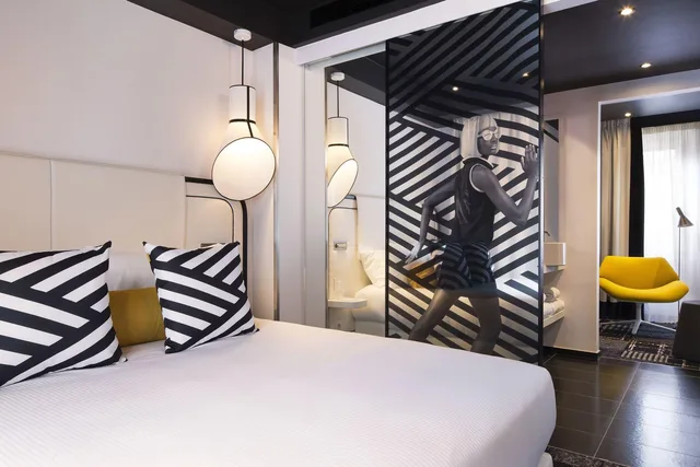 جناح بشرفة، Hotel Ekta 2/2