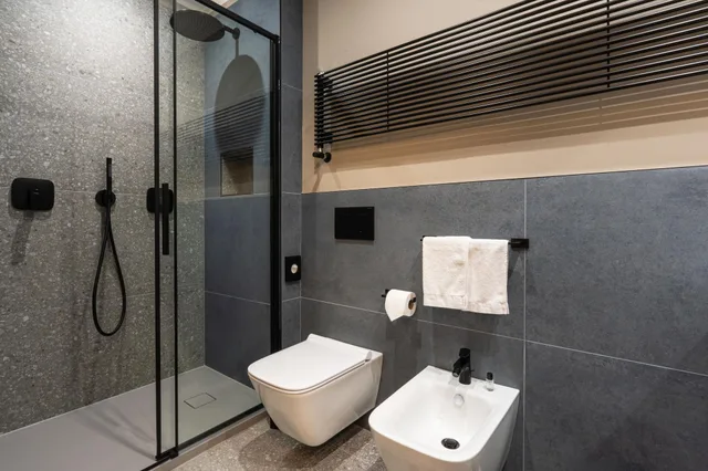 غرفة ثلاثية بسريرين، Touring Hotel Bologna 5/7