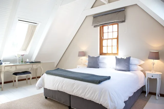 كوخ عائلي بسريرين كينج بإطلالة على الجبل بـ3 غرف نوم، Zorgvliet Country Lodge 1/3
