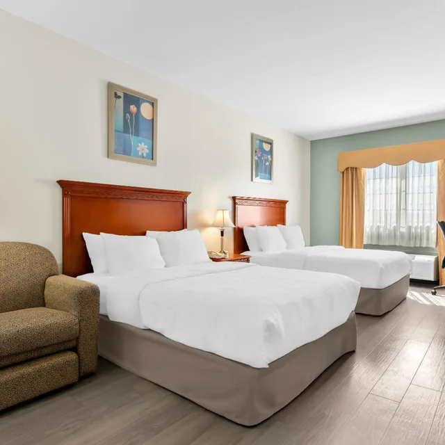 غرفة بسرير كوين لذوي الإعاقة، Quality Inn & Suites McAlester on Hwy 69 2/7