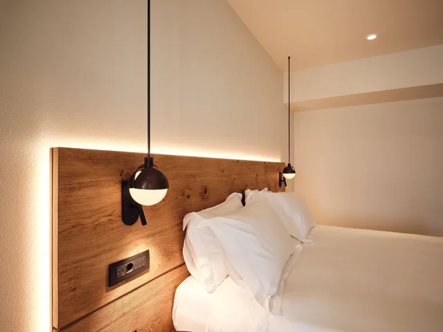 Room, Twin Beds, Balcony, Nous Santorini 3/3