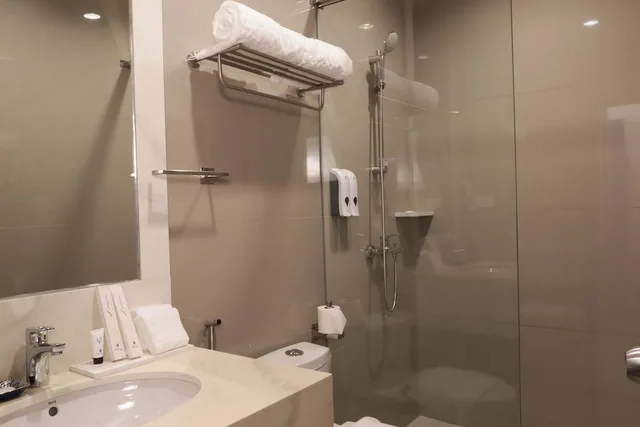 غرفة سوبيريور ثلاثية بسرير كوين وسرير فردي، Stacia Hotel 5/6