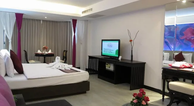 Deluxe, The Grand Sathorn 3/5