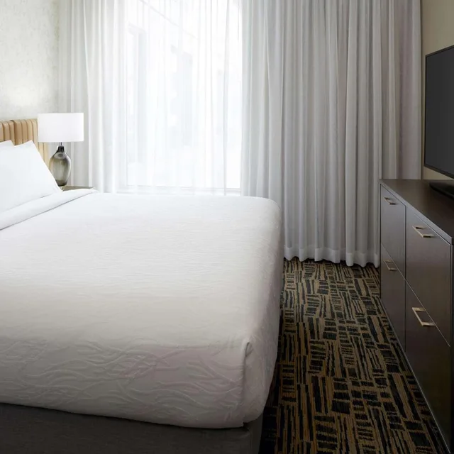 جناح بغرفتي نوم مع أريكة، Homewood Suites by Hilton Montreal Midtown 5/9