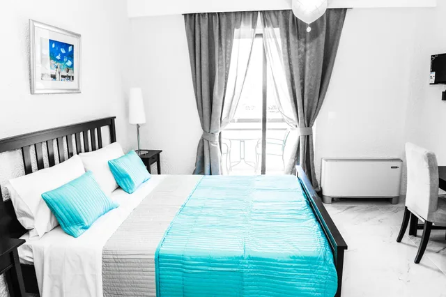 غرفة سوبيريور بسرير كينج بشرفة بغرفة نوم واحدة، Valentino Hotel 3/6